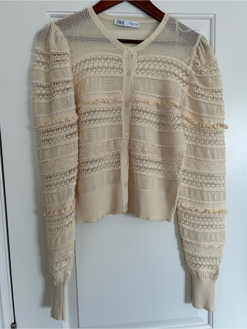 NWT Zara Cream Crochet Knit Button-Front Cardigan Ruffle Embroidered Sz M